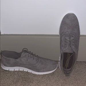 Women’s size 8 Cole Haan Zero Grand Sneaker